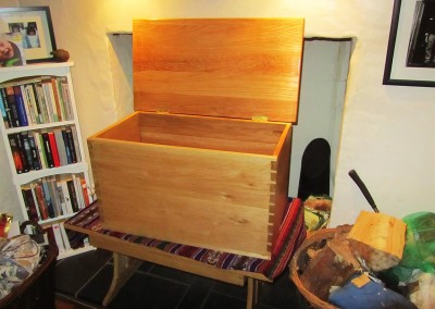 Cist Flancedi | Blanket Chest