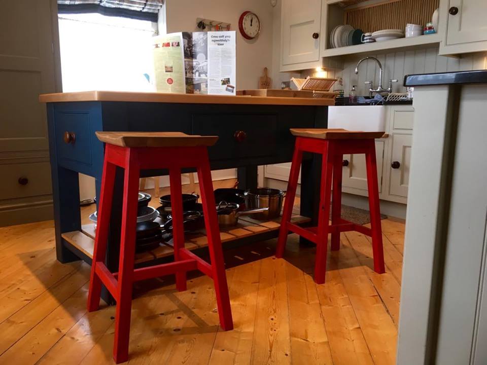 Stolion Lliw | Colour Barstools