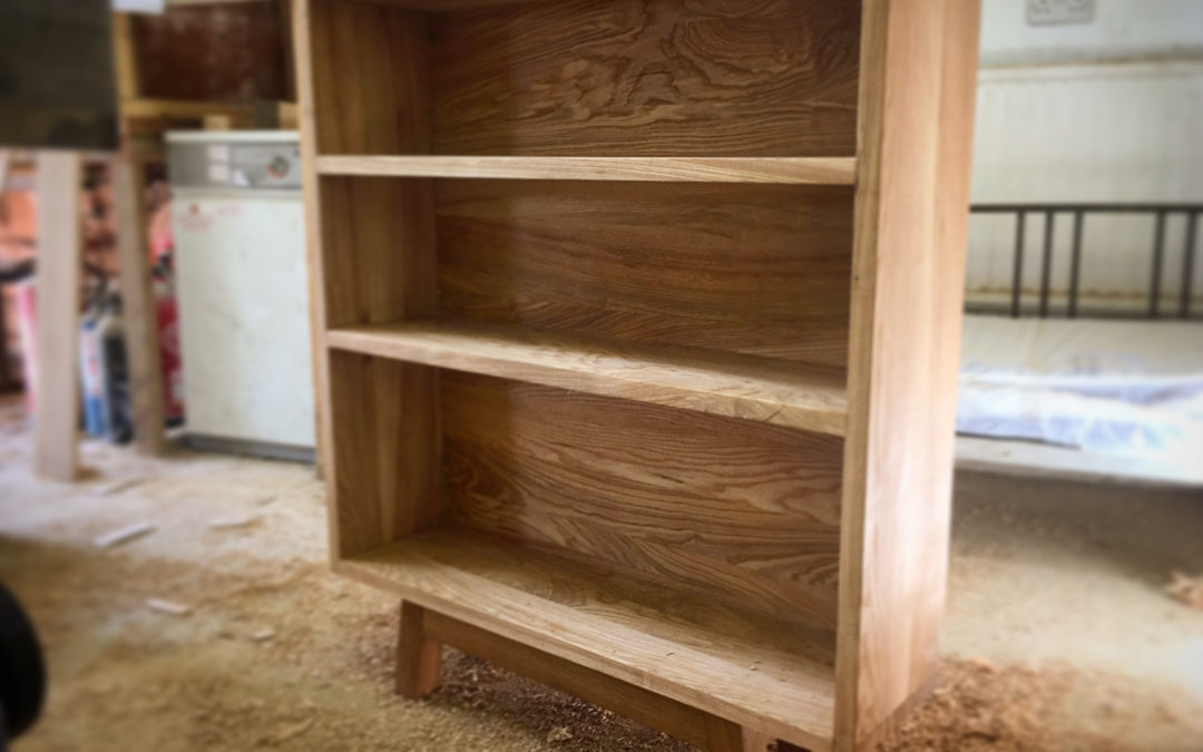 Silffoedd Llyfrau – Ash Bookshelves